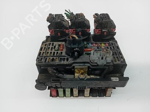 Used Fuse box Fuse box 38415466 38415466