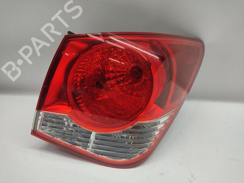 Used Right taillight CHEVROLET CRUZE (J300) 2.0 CDI (125 hp) 29824632