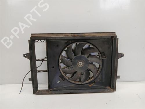 Used Radiator fan Radiator fan 37182249 37182249