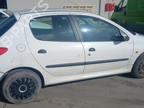 Rear parcel shelf PEUGEOT 206 Hatchback (2A/C) 1.9 D | BP32213064C85 