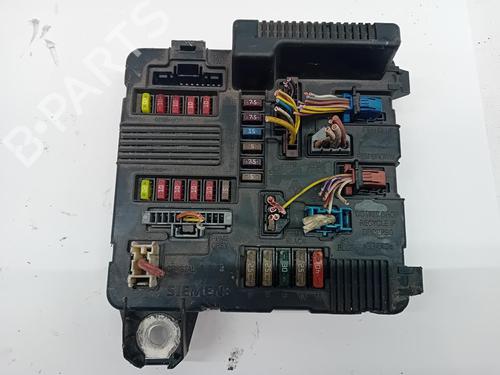 Used Fuse box Fuse box 36879587 36879587