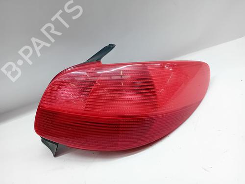 Used Right taillight PEUGEOT 206 CC (2D) 1.6 16V (2DNFUF, 2DNFUR) (109 hp) 31173672