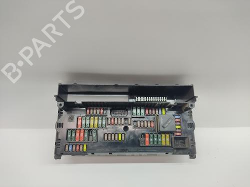 Used Fuse box BMW 5 (F10) 520 d (184 hp) 21138882