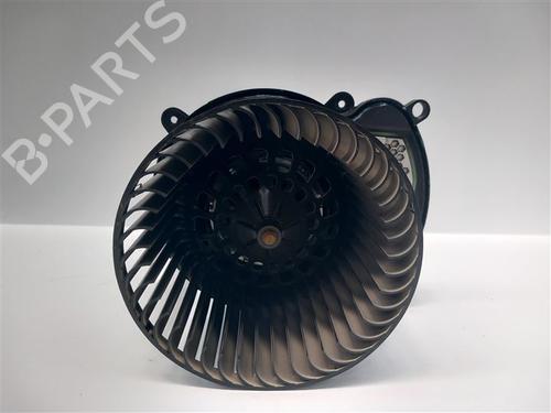 other-renault-megane-iv-hatchback-b9amn_-272103243r-t797169-271505452r-2015-18340938 main image