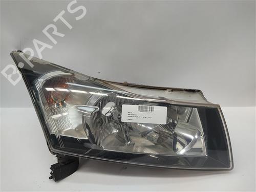 Højre forlygte Højre forlygte CHEVROLET CRUZE (J300) 2.0 CDI (150 hp) 18406343 18406343