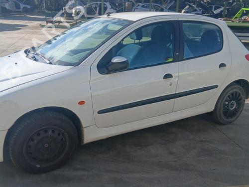 Rear parcel shelf PEUGEOT 206 Hatchback (2A/C) 1.9 D | BP32213064C85 