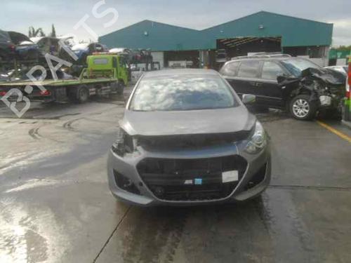 HYUNDAI i30 (GD)    701137