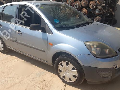 Brugte FORD FIESTA V (JH_, JD_) 1.3 4816371
