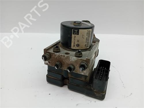 Used Control unit Control unit VW GOLF VI (5K1) 2.0 TDI (110 hp) 39660595 39660595