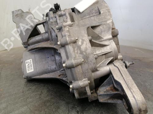 Gearbox FORD KUGA II (DM2) | BP29610661M3