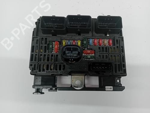 Used Fuse box Fuse box 38415326 38415326