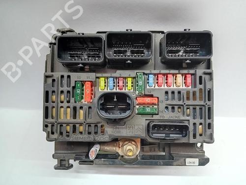 Used Fuse box Fuse box 37195217 37195217