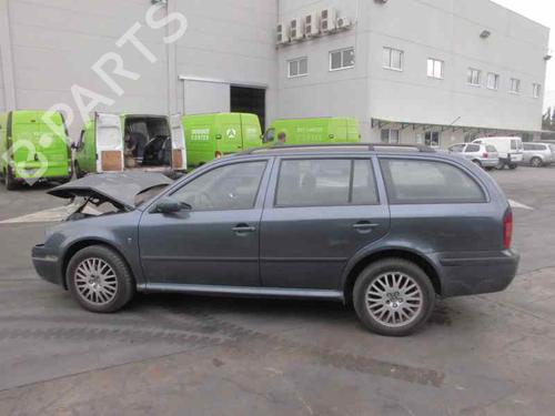 Right taillight SKODA OCTAVIA I Combi (1U5) 1.9 TDI | BP5467936C35