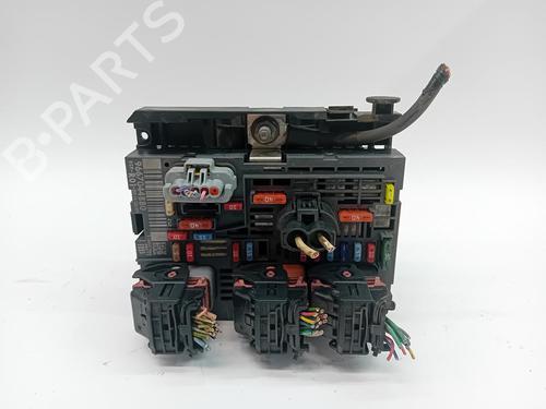 Used Fuse box Fuse box 38470099 38470099