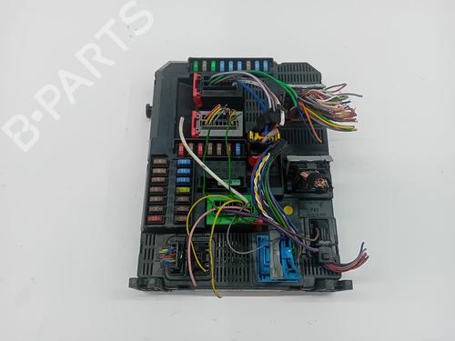 Used Fuse box Fuse box 38415530 38415530