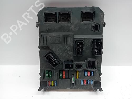 Used Fuse box PEUGEOT PARTNER MPV (5_, G_) [1996-2025]  31070288