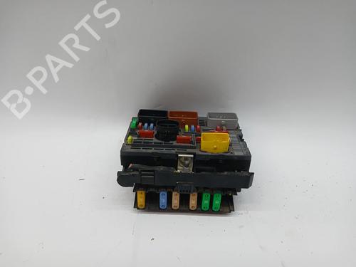 Used Fuse box Fuse box PEUGEOT 3008 II SUV (MC_, MR_, MJ_, M4_) 1.2 THP/ PureTech 130 (MRHNSM, MRHNSU, MRHNSJ, MRHNYW,... (131 hp) 33623262 33623262