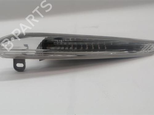 Used Right side indicator Right side indicator 39467824 39467824