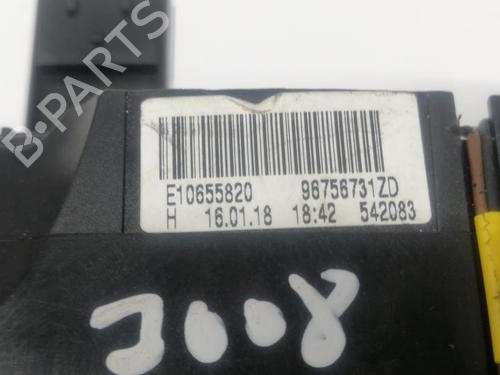 Headlight switch PEUGEOT 3008 II SUV (MC_, MR_, MJ_, M4_) 1.6 BlueHDi 120 | BP29727422I24