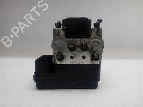 Used Control unit Control unit TOYOTA RAV 4 II (_A2_) 2.0 4WD (ACA21, ACA20) (150 hp) 10067366 10067366