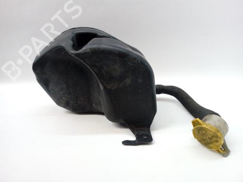 Used Windscreen washer tank CHRYSLER VOYAGER IV (RG, RS) 2.8 CRD (150 hp) 10047103