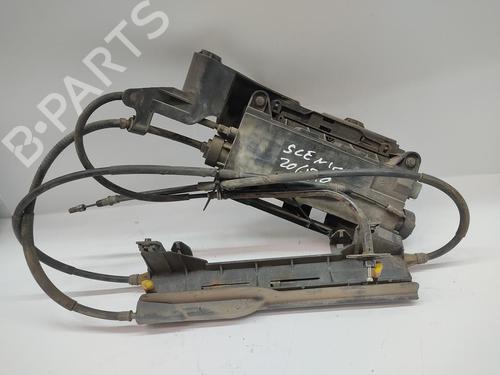 Used Hand brake RENAULT SCÉNIC II (JM0/1_) [2003-2010]  32491484