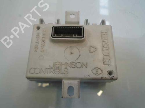 Elektronische module RENAULT CLIO III (BR0/1, CR0/1) 1.2 16V (BR0P, CR0P) (101 hp) 5805429