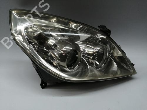 Used Right headlight OPEL SIGNUM Hatchback (Z03) [2003-2008]  30621651