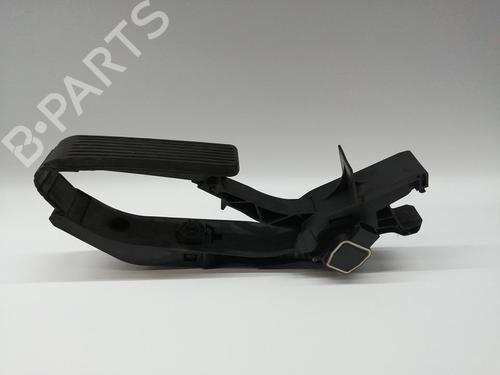 Used Pedal MERCEDES-BENZ E-CLASS (W211) E 200 Kompressor (211.042) (163 hp) 30386324