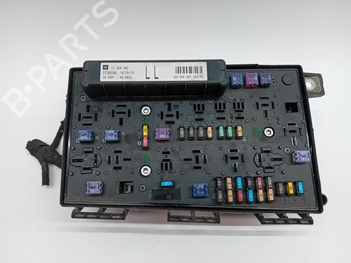 Used Fuse box Fuse box 37594561 37594561