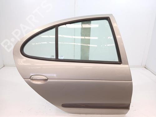 Used Right rear door Right rear door 38415424 38415424