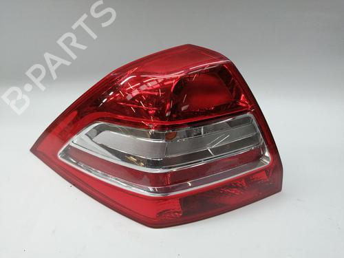 left-taillight-renault-megane-ii-saloon-lm01_-2003-37429076 main image