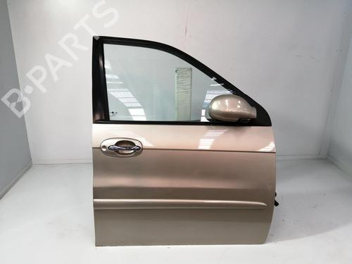 Used Right front door KIA CARNIVAL I (UP, FL) 2.9 TDi (126 hp) 16295133