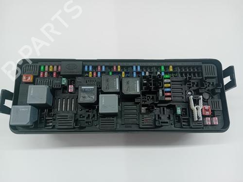 Used Fuse box Fuse box 38934885 38934885
