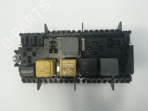 Fuse box MERCEDES-BENZ GLA-CLASS (X156) GLA 200 CDI / d (156.908) (136 hp) 13706413