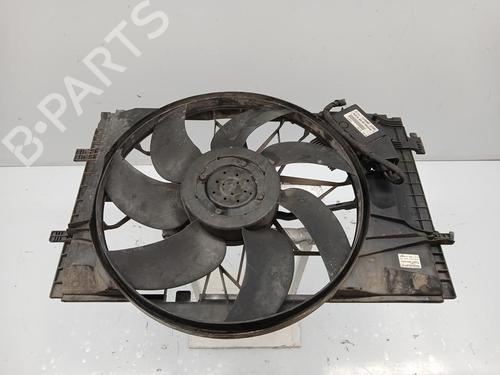 Used Radiator fan MERCEDES-BENZ C-CLASS (W203) C 220 CDI (203.006) (136 hp) 30079007
