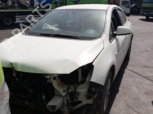 Brugte OPEL ASTRA J (P10) 1.7 CDTI (68) 4975165