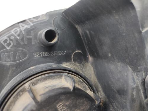 Right headlight KIA SORENTO I (JC) 2.5 CRDi | BP21757354C29 
