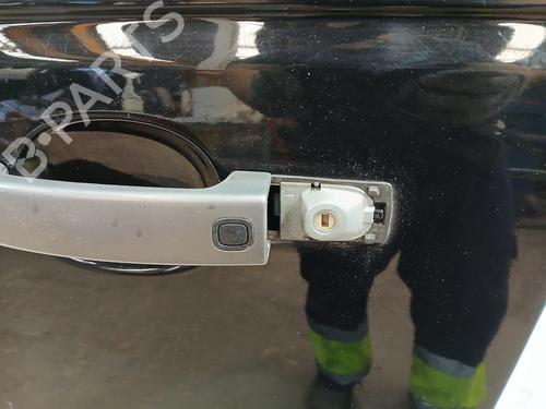 Left front door LAND ROVER RANGE ROVER SPORT I (L320) 3.0 D 4x4 | BP29982373C2 