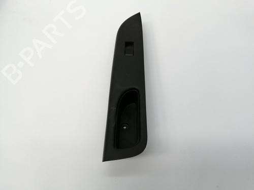 Used Right front window switch NISSAN MICRA IV (K13K, K13KK) 1.2 DIG-S (98 hp) 17076050