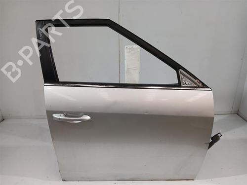 right-front-door-ssangyong-tivoli-2015-31176097 main image