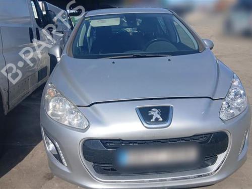 Brugte PEUGEOT 308 II (LB_, LP_, LW_, LH_, L3_) 1.6 HDi / BlueHDi 115 4974451