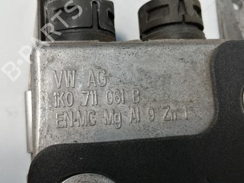 Gear lever AUDI Q3 (8UB, 8UG) 2.0 TDI quattro | BP14244080M90 