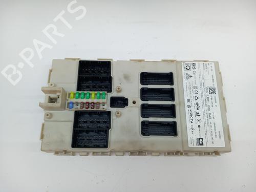 Used Fuse box MINI MINI (F56) One (102 hp) 28428484