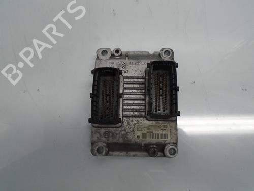 Used Engine control unit (ECU) OPEL MERIVA A MPV (X03) [2003-2010]  7199152