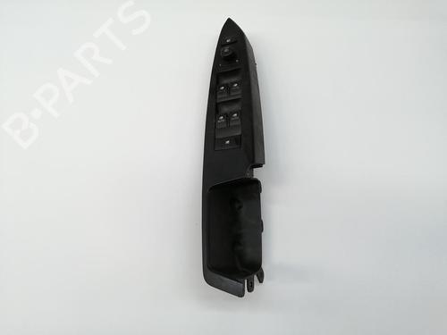 Used Left front window switch OPEL ANTARA A (L07) [2006-2017]  29394321