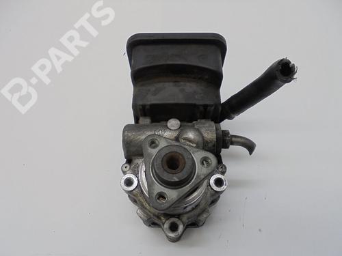 Used Steering pump Steering pump BMW 5 (E39) 520 d (136 hp) 8819982 8819982