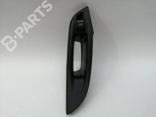 Used Right front window switch Right front window switch FORD FOCUS III 1.0 EcoBoost (125 hp) 10647608 10647608