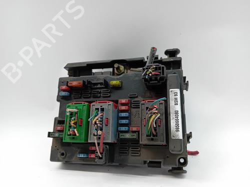 Used Fuse box Fuse box 38603657 38603657