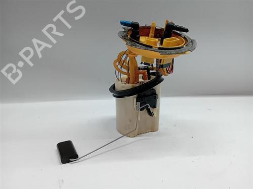 Used Fuel pump Fuel pump VW GOLF VII (5G1, BQ1, BE1, BE2) 1.6 TDI (105 hp) 31172375 31172375
